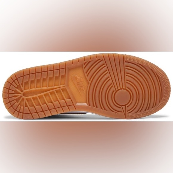 Nike Wmns Air Jordan 1 Retro High OG Metallic Gold | Women’s 12.5 NIB - Picture 5 of 7